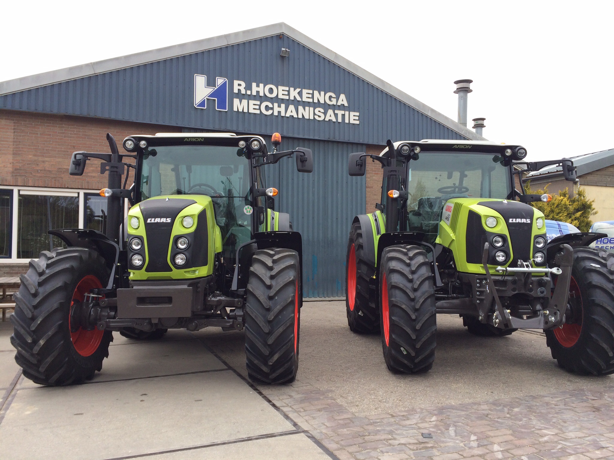 Nieuwe model Arion 400 uitleveren.