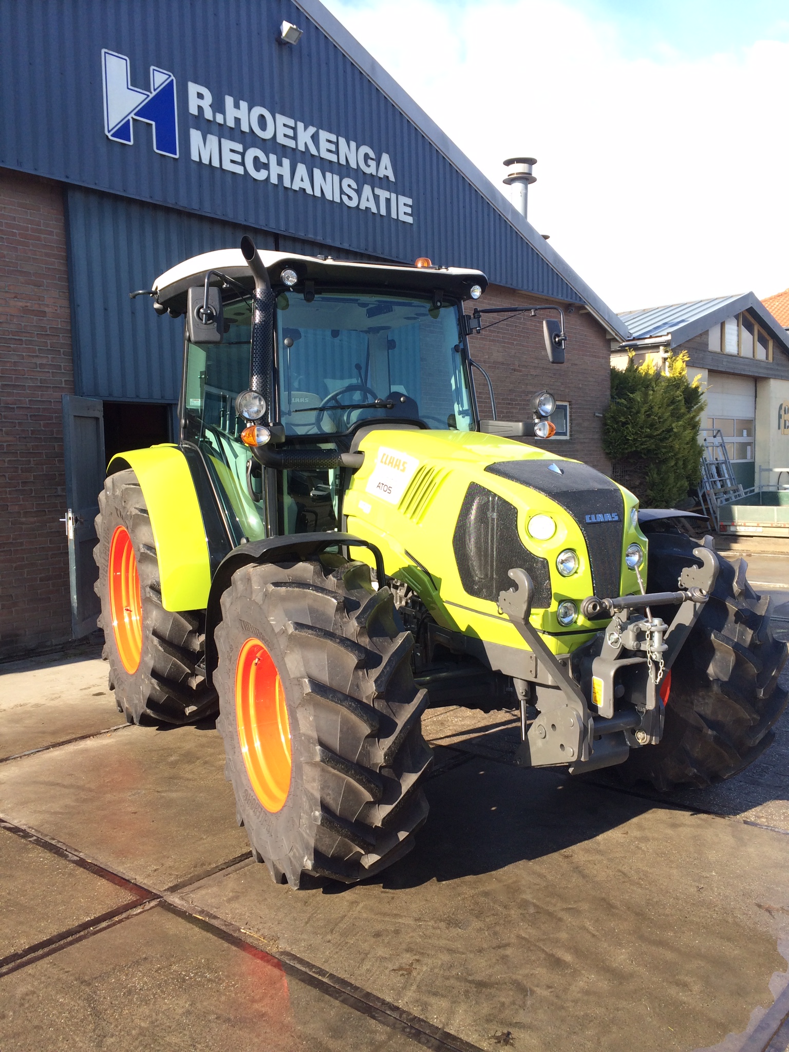 Onze eerste Claas Atos 350 afgeleverd!